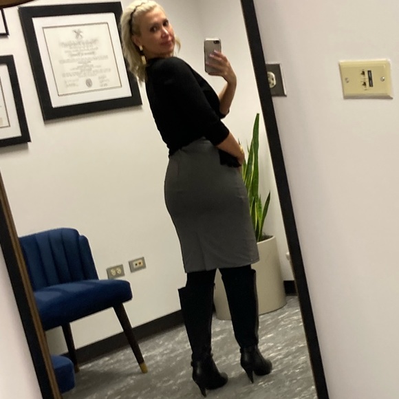 Two Tone Ruffle Trim Bodycon Dress. - Picture 5 of 15